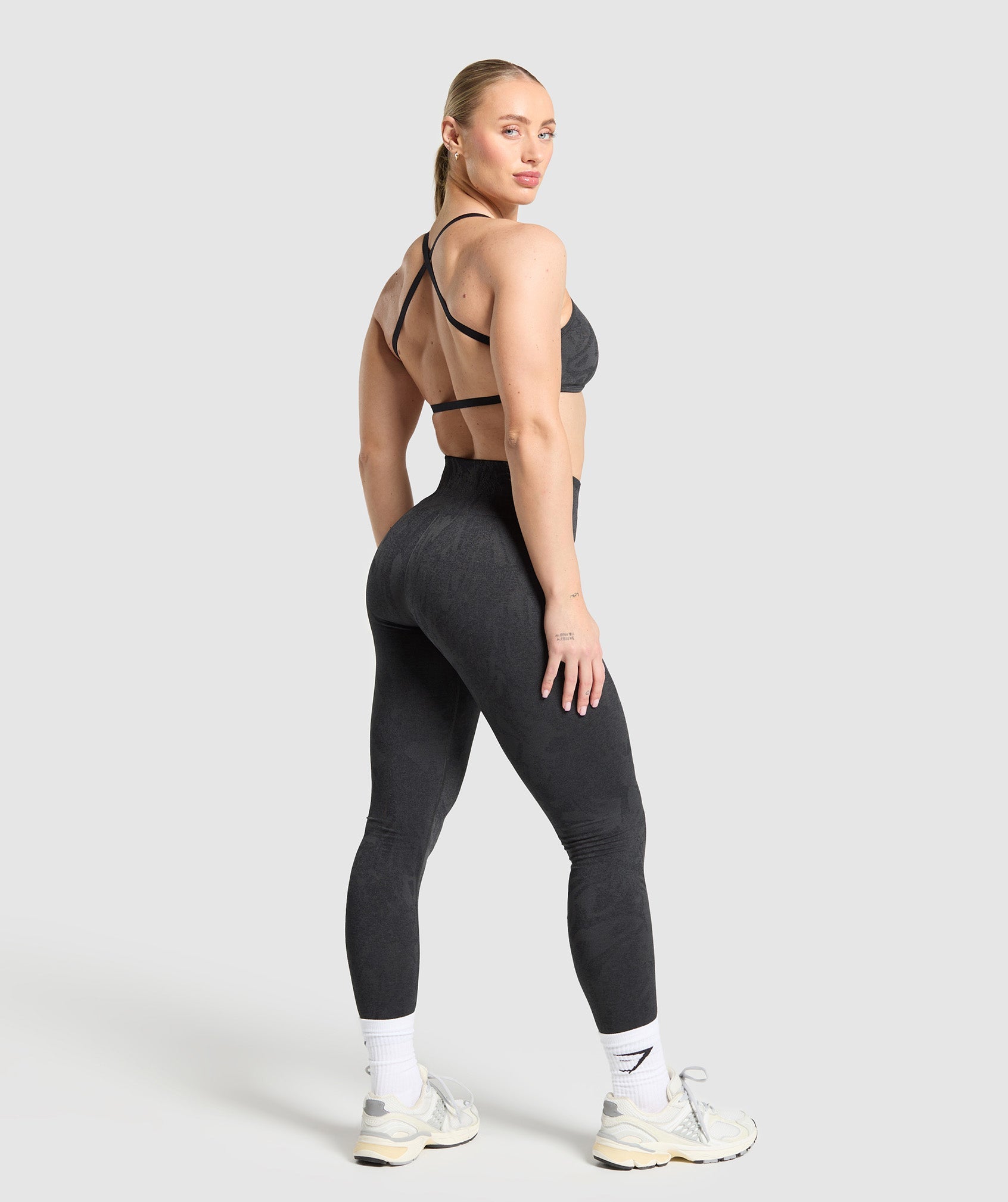 Adapt Camo Cross Back Sports Bra - Image 4