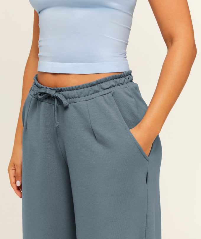 Lightweight Wide Leg Pant Short