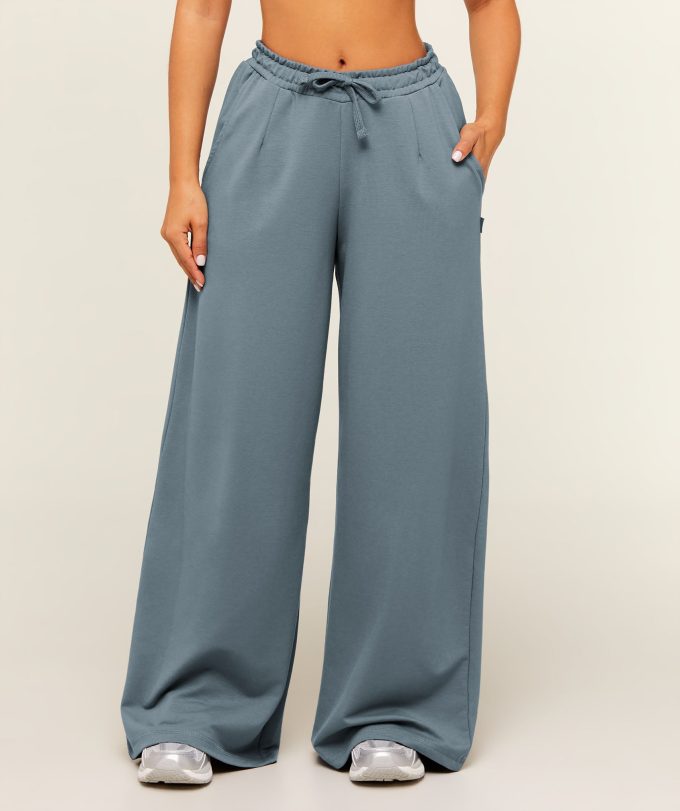 Lightweight Wide Leg Pant Short