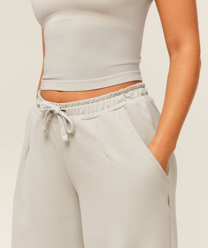 Lightweight Wide Leg Pant Short