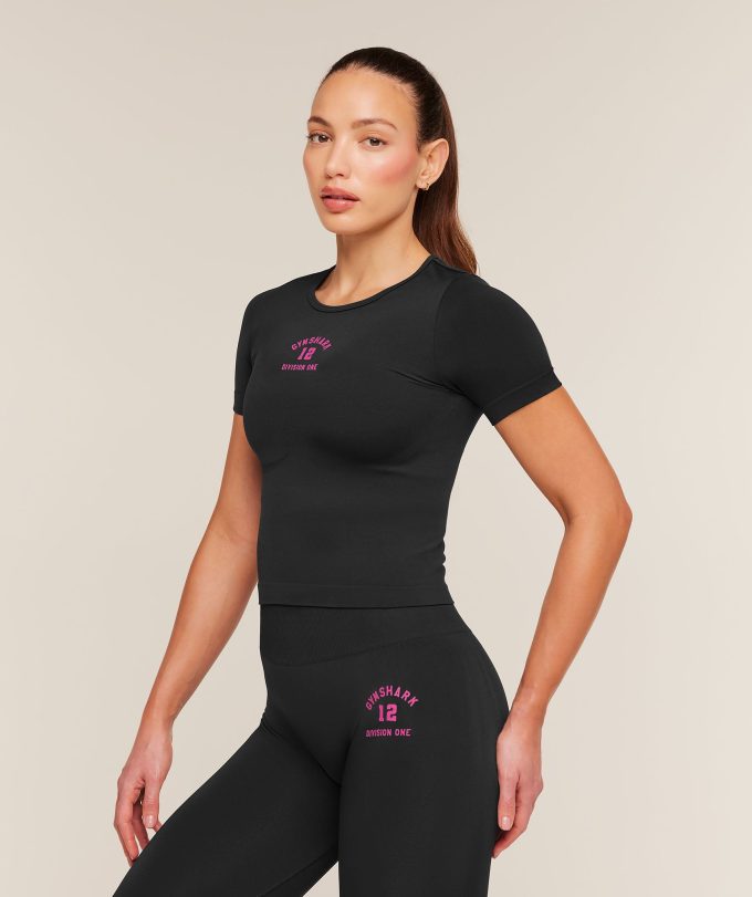 Everyday Seamless Graphic Short Sleeve Top