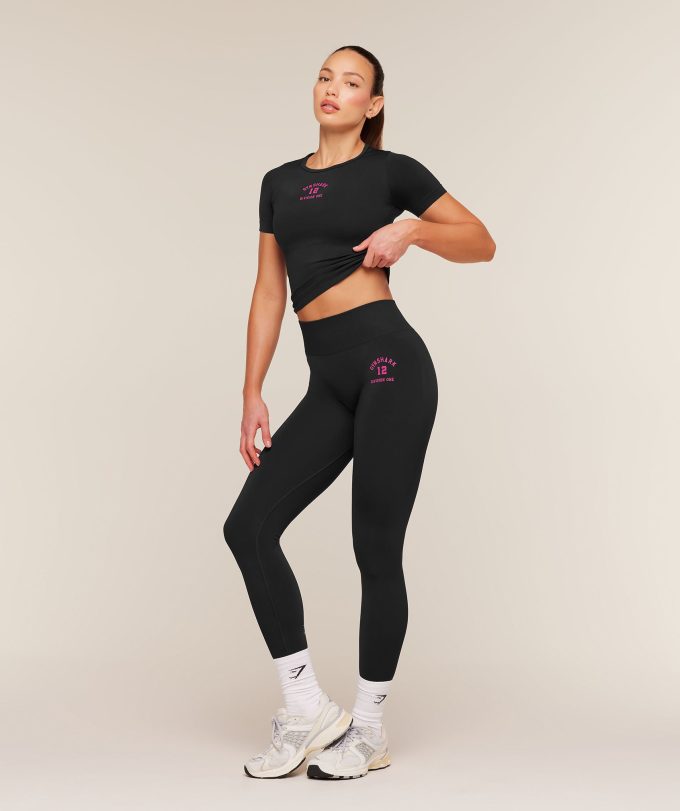 Everyday Seamless Graphic Short Sleeve Top