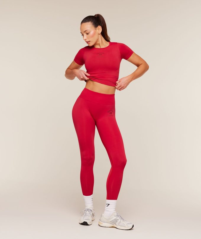 Everyday Seamless Graphic Short Sleeve Top