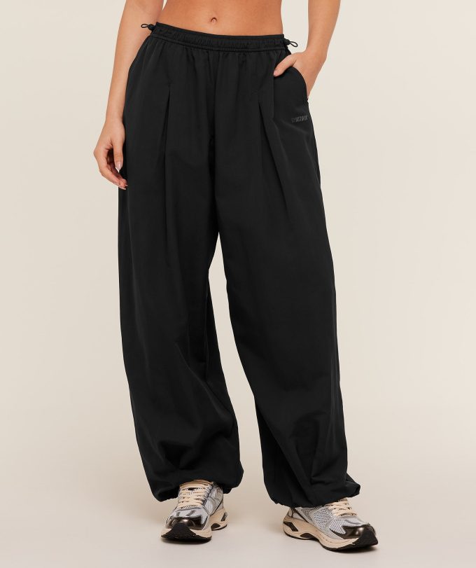 Weekend Lifestyle Parachute Pants