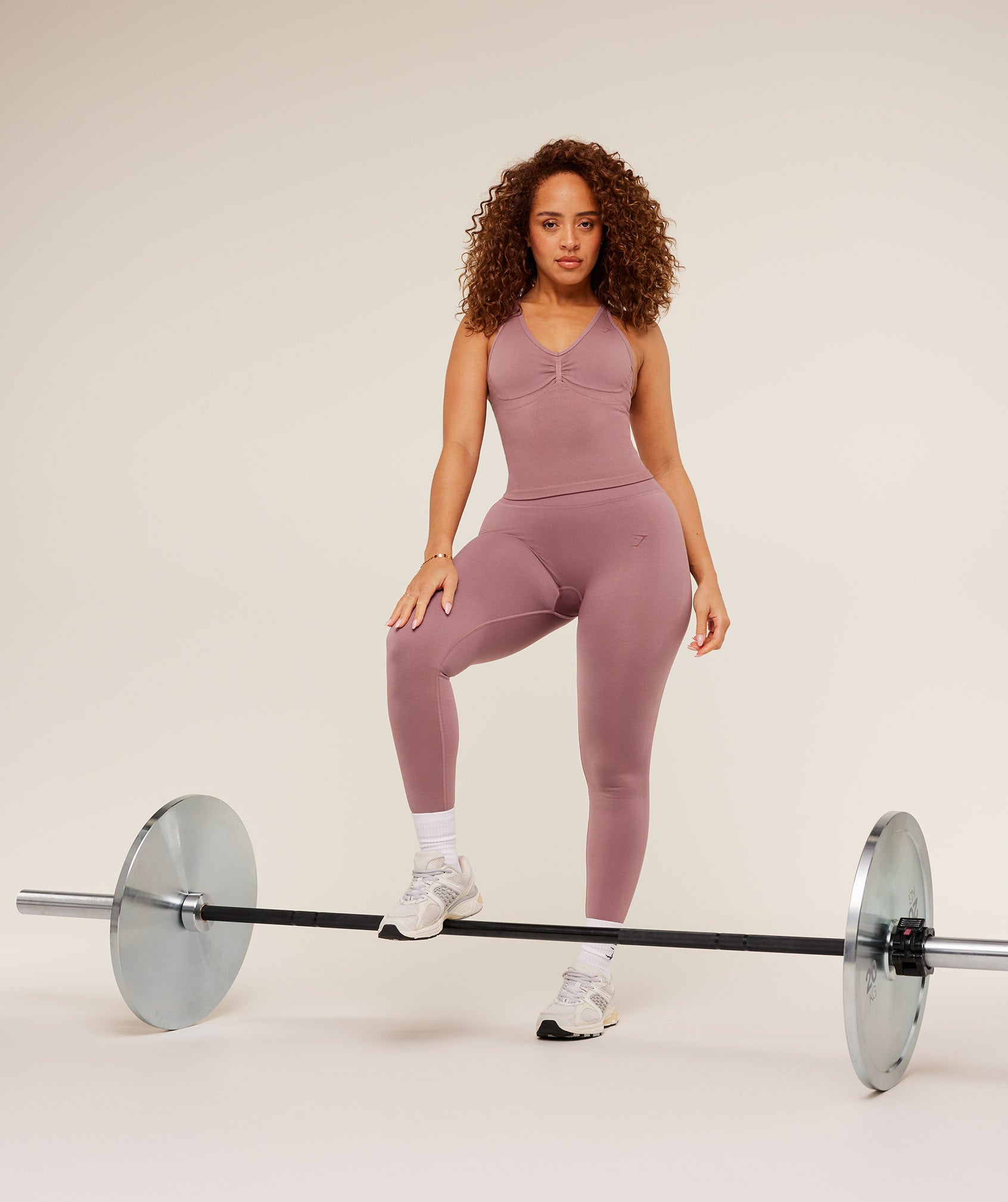 Lift Seamless Tank with Shelf - Image 5