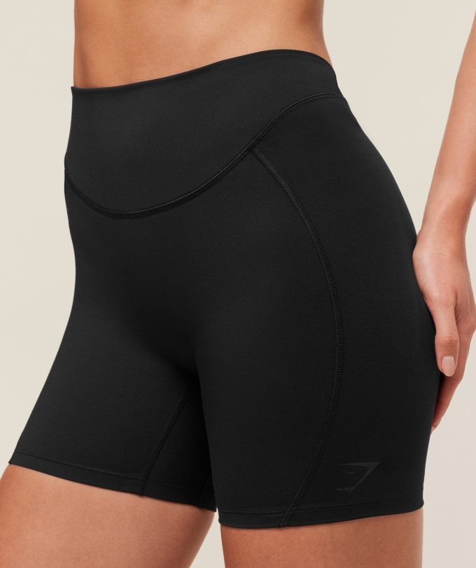 Lifting Dipped Waistband Shorts