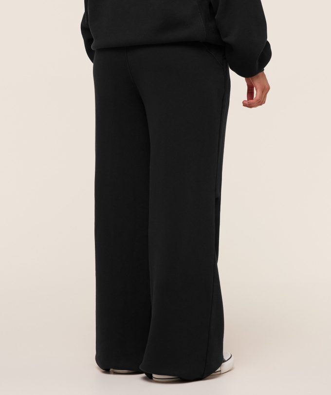 Pump Cover Structured Fleece Pant