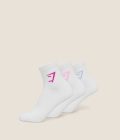white-chilled-blue-focus-pink-super-set-pink