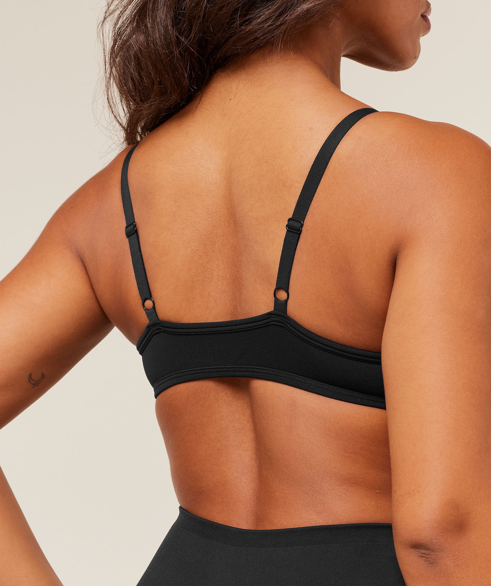 Soft Sculpt V-neck Sports Bra - Image 6