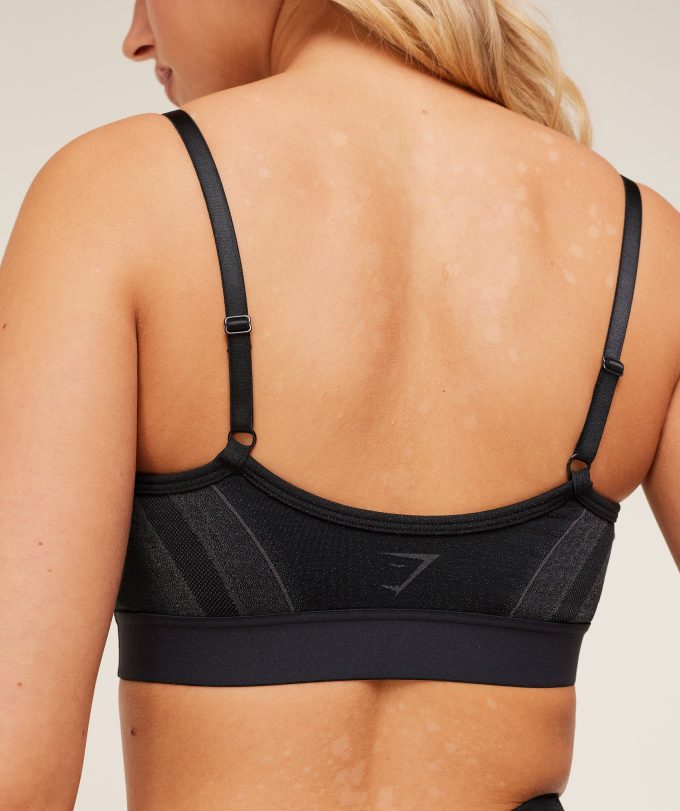 Charge Seamless Sports Bra
