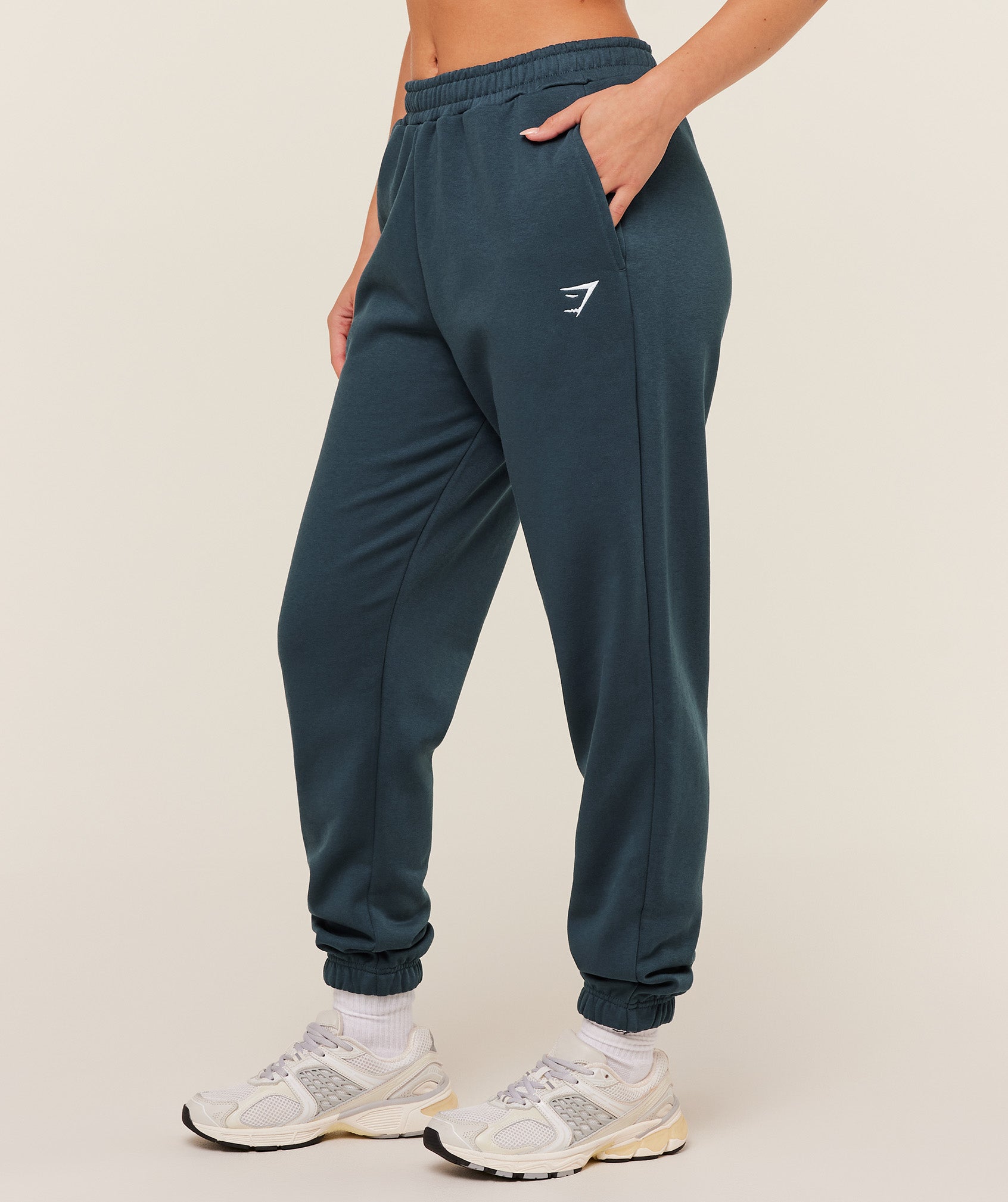 Training Regular Fleece Joggers - Image 4