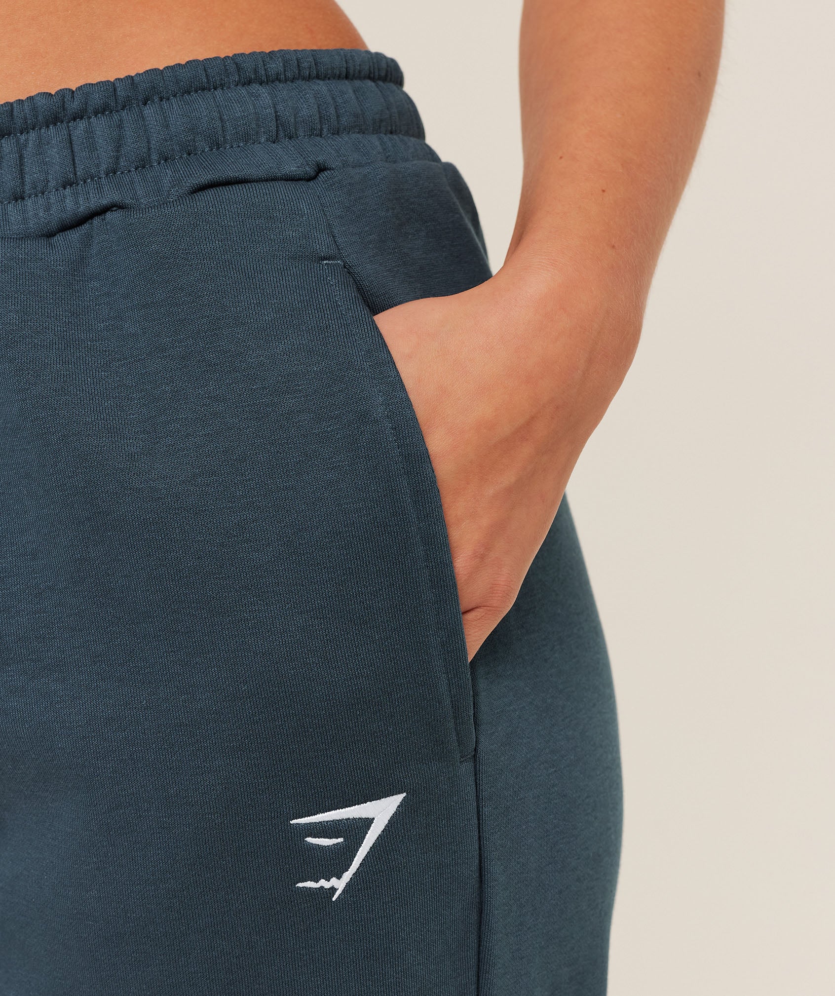 Training Regular Fleece Joggers - Image 5