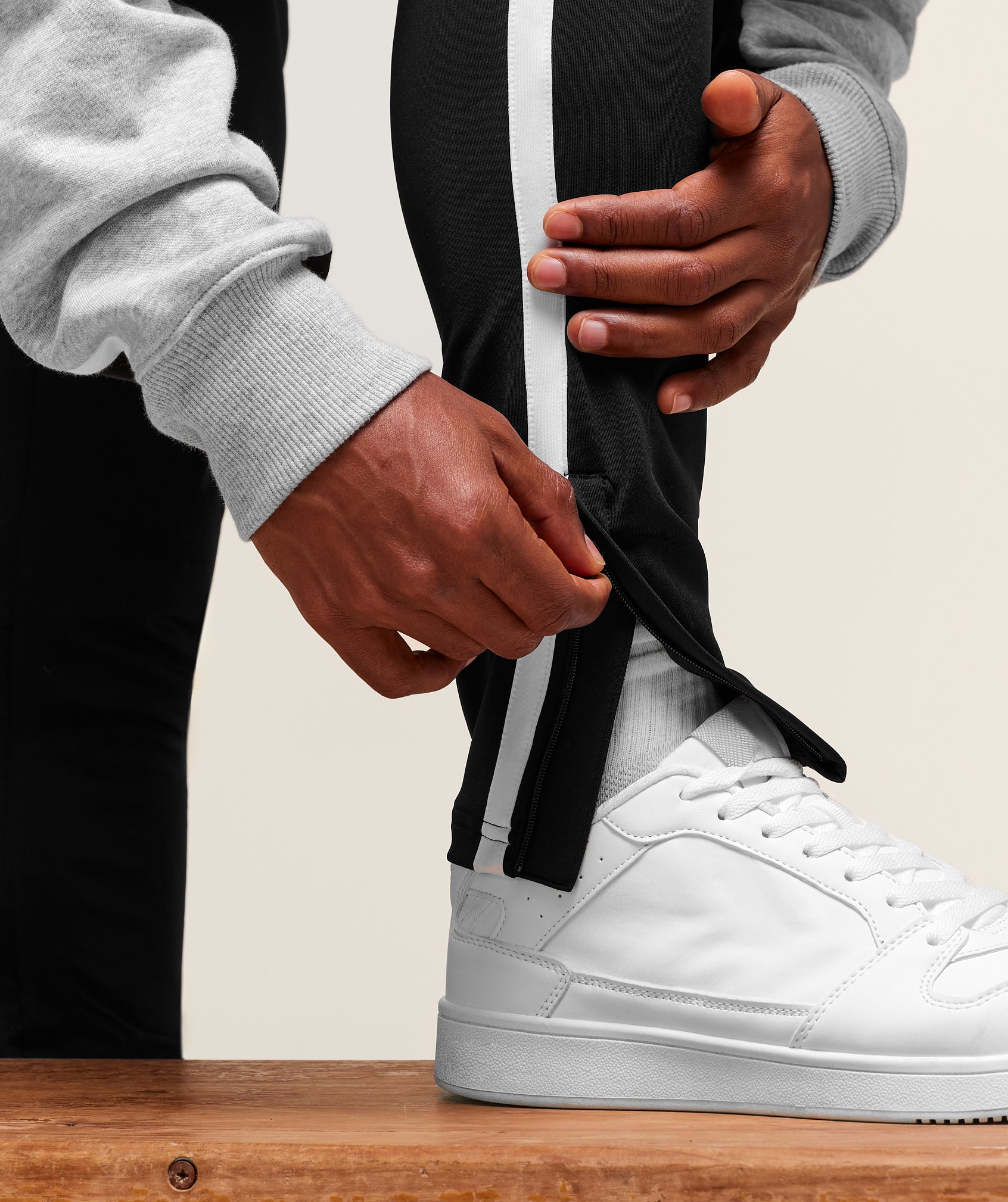 Campus Jogger - Image 5